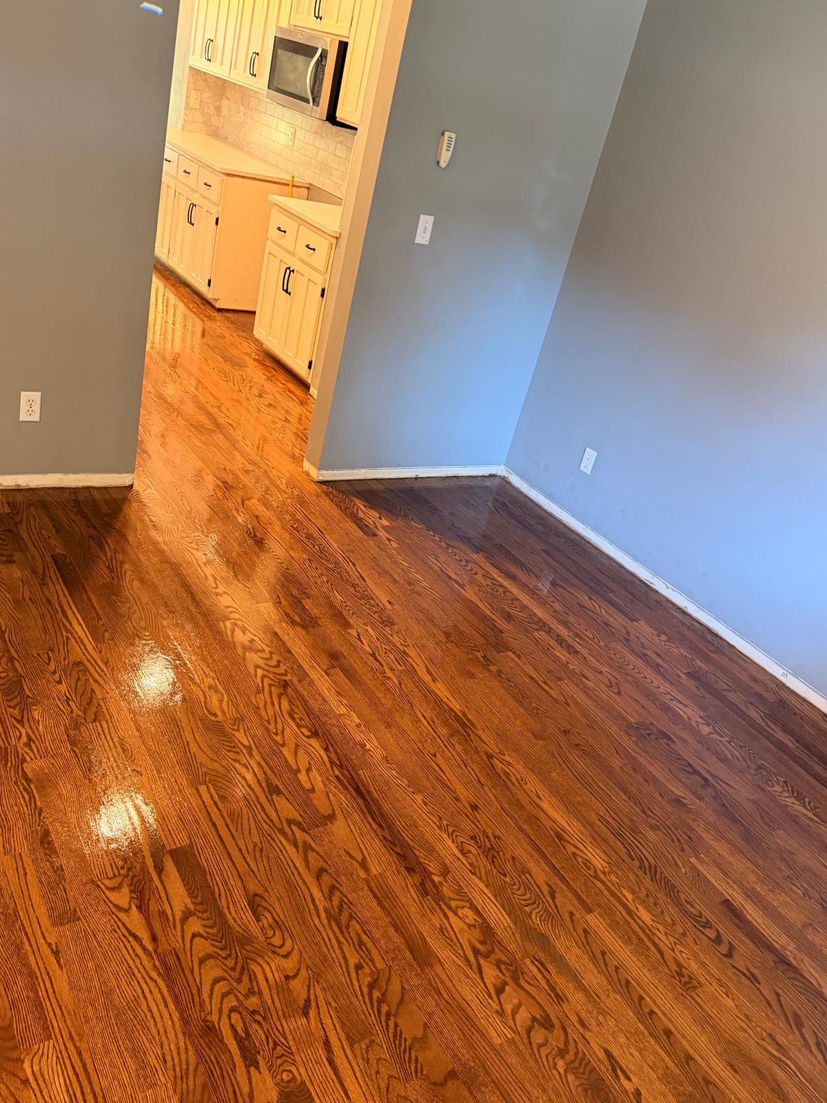 Hardwood refinishing - Federal Way, photo 4